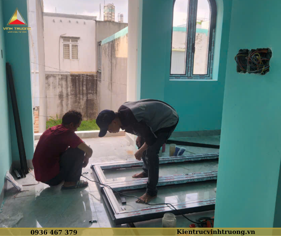 Đội ngũ Kiến Trúc Vĩnh Trường tiến hành các công việc hoàn thiện