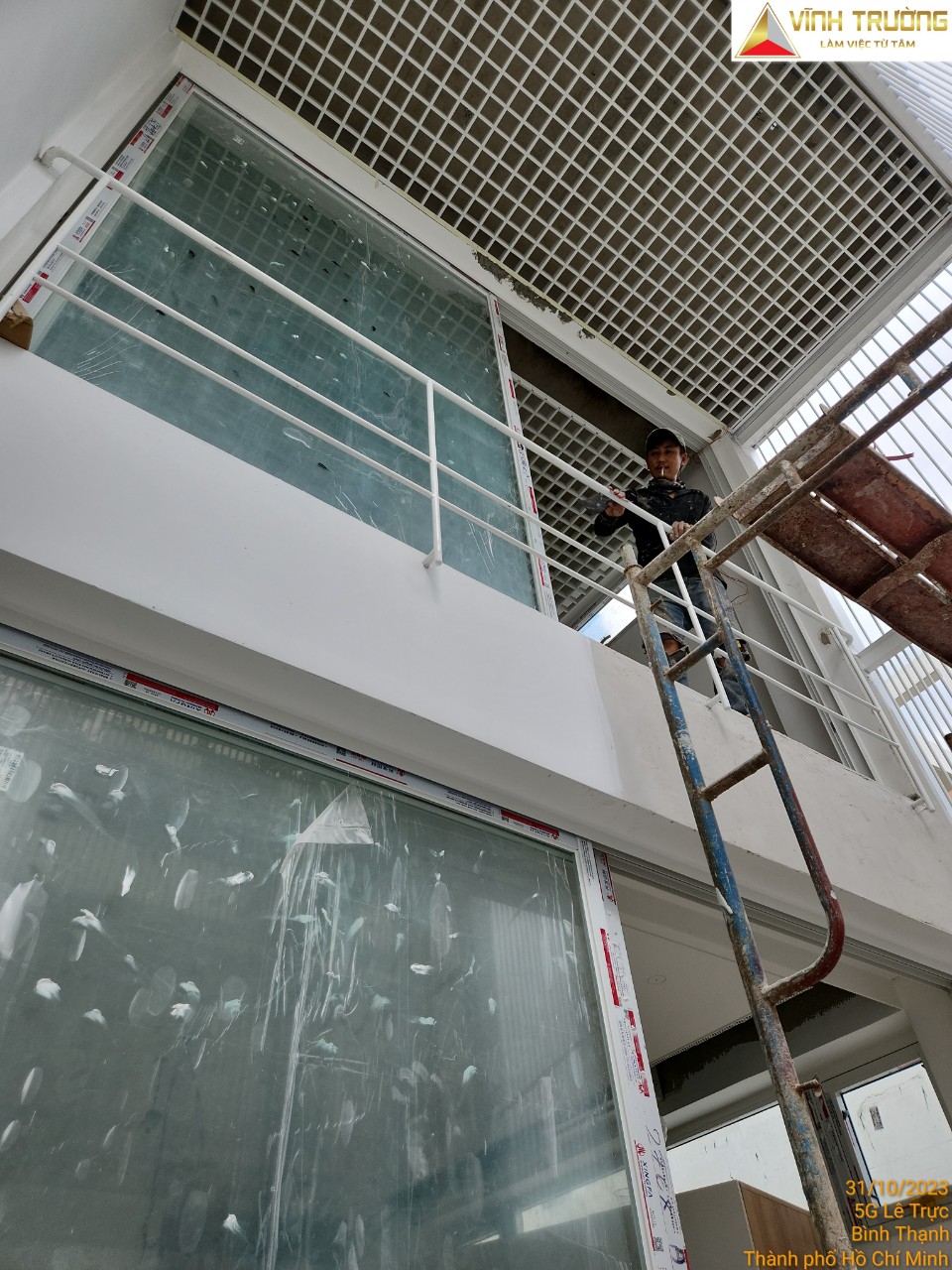 Công đoạn tô sơn hoàn thiện nhà anh hiển